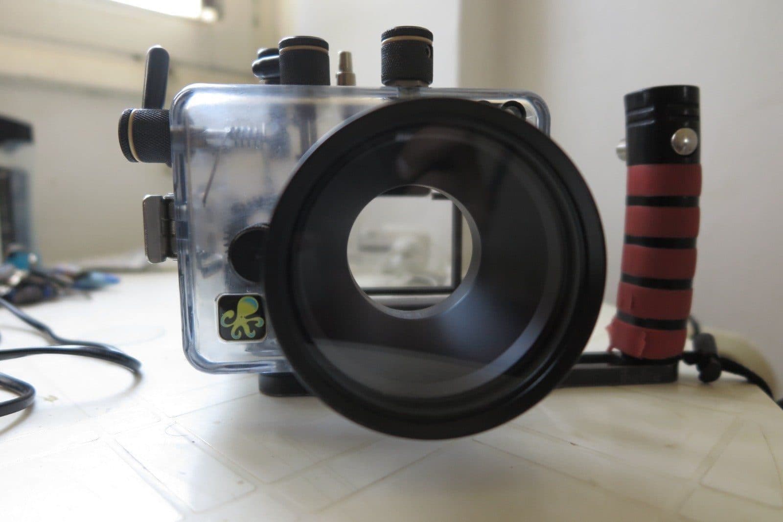 Grosses Unterwasserkamera Set Canon mit Gehäuse und Zubehör — Foto 2