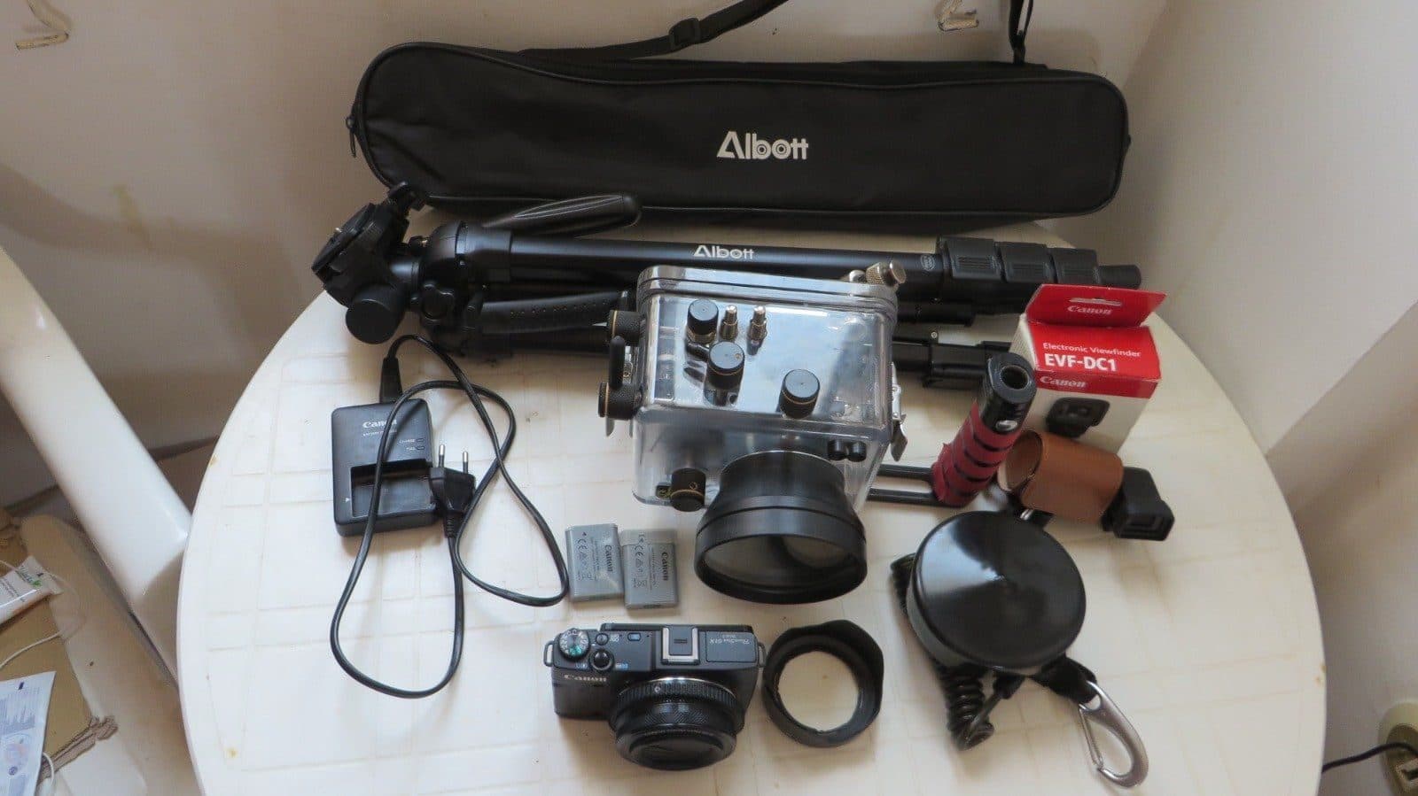 Grosses Unterwasserkamera Set Canon mit Gehäuse und Zubehör