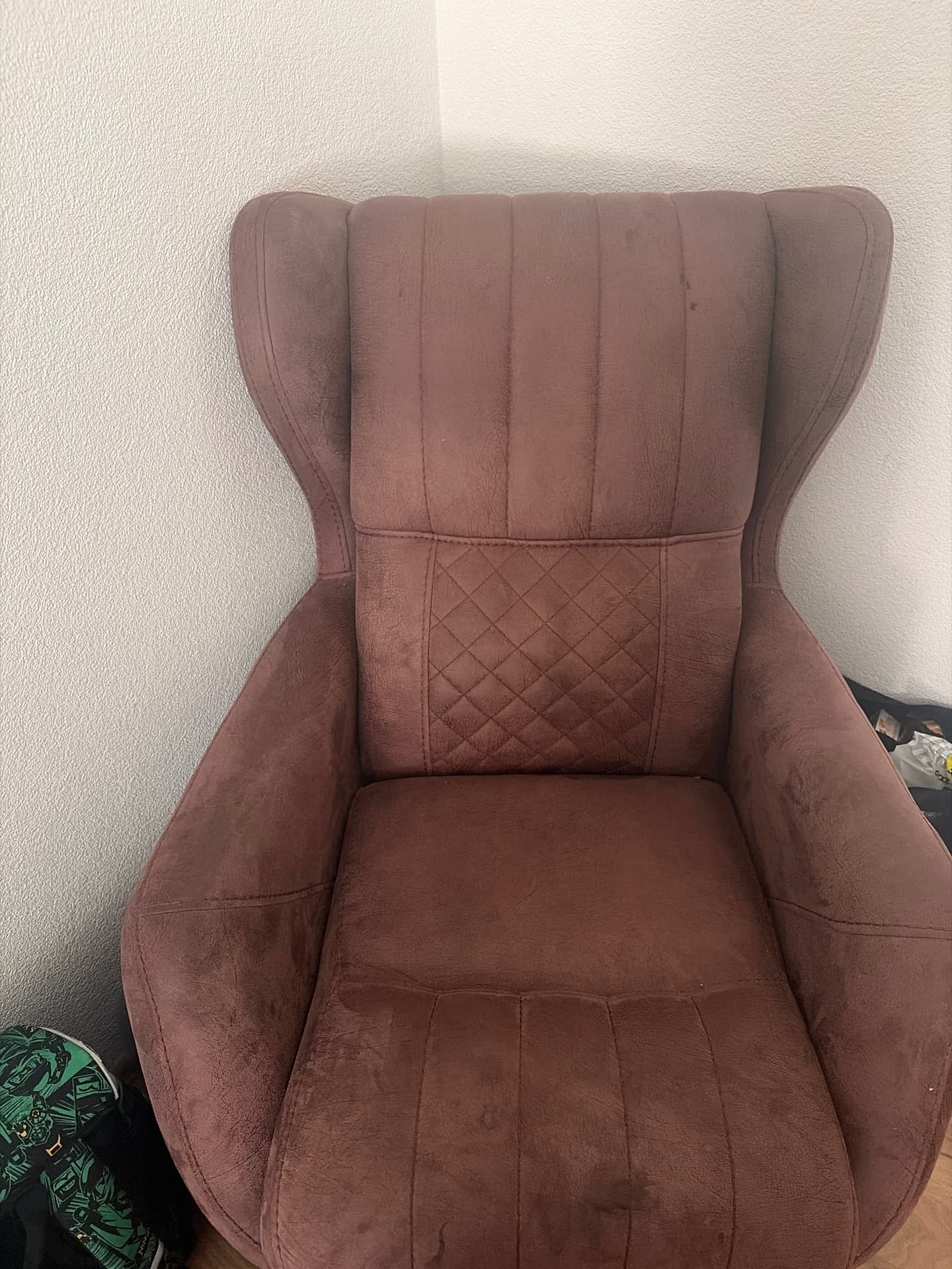 Ohrensessel in Braun/Mauve